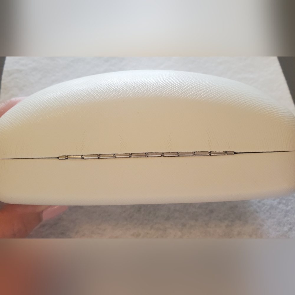 NWOT Michael Kors White Glasses Case - Picture 4 of 5